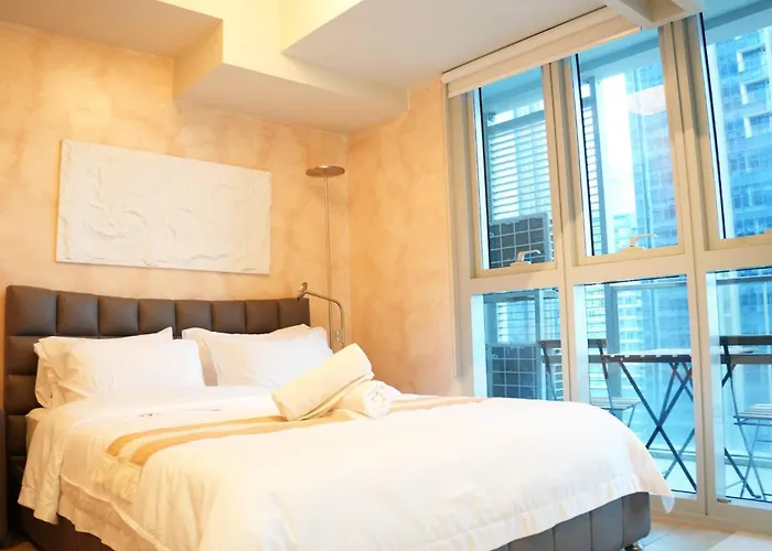 Entire Bgc Uptown 1br Balcony View With Fast Wi-fi Appartement *