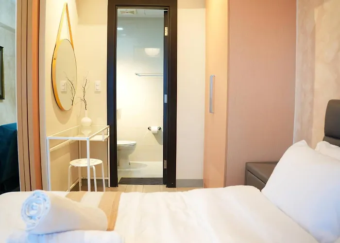 Entire Bgc Uptown 1br Balcony View With Fast Wi-fi Appartement Manille